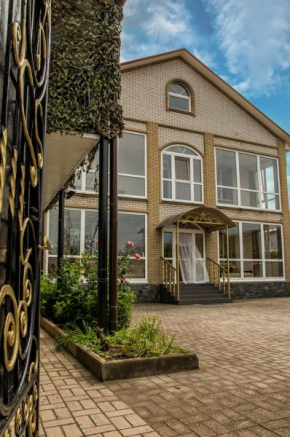 Отель 4 Rooms Hotel  Бердянск